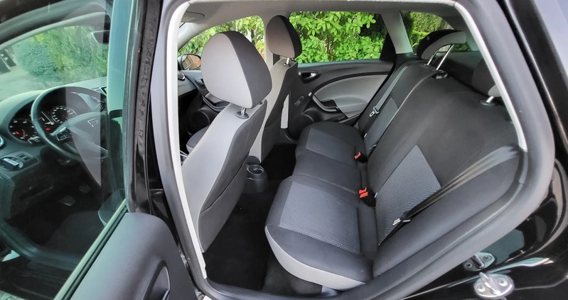 Seat Ibiza cena 29500 przebieg: 229600, rok produkcji 2016 z Mikołajki małe 704